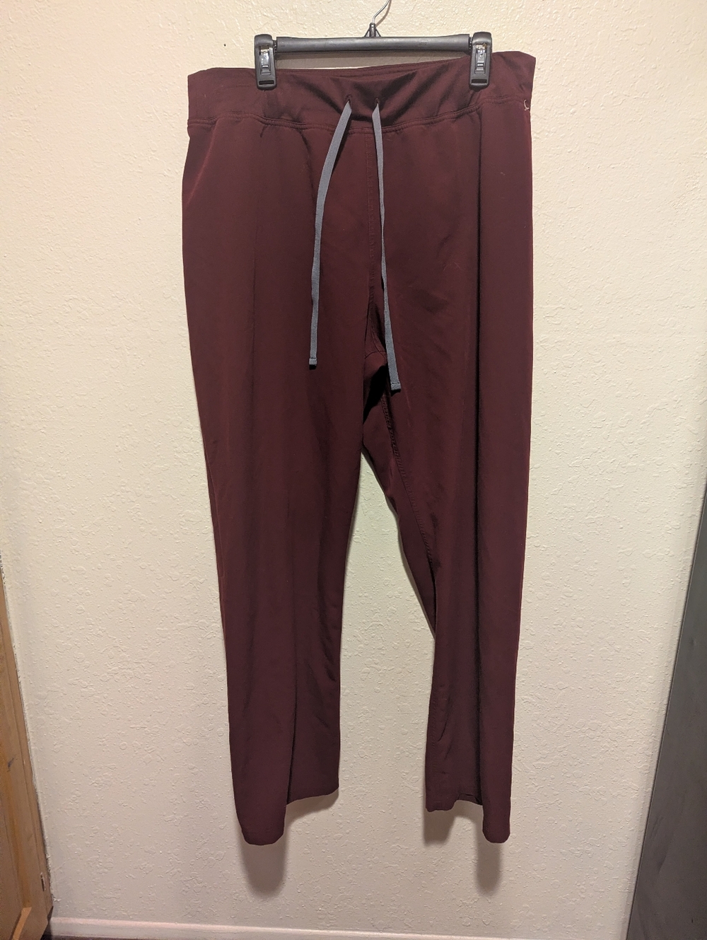 FIGS Technical Collection Women’s Burgundy Scrub Pants Size XXL Tall Po 3983